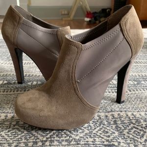 Gianni Bini Suede Booties! Sz 9